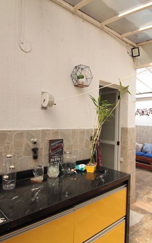 Casa de condomínio à venda com 79m², 2 quartos e 1 vagaÁrea Privativa