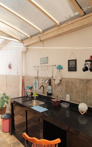 Casa de condomínio à venda com 79m², 2 quartos e 1 vagaÁrea Privativa