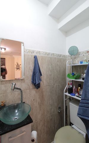 Casa de condomínio à venda com 79m², 2 quartos e 1 vagaBanheiro Social 2