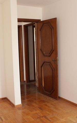 Apartamento à venda com 248m², 3 quartos e 3 vagasQuarto 3