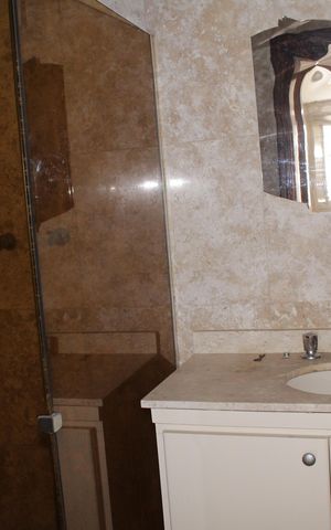 Apartamento à venda com 248m², 3 quartos e 3 vagasBanheiro Social 1