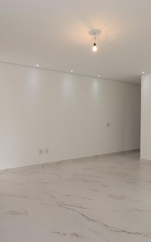 Casa à venda com 200m², 4 quartos e 4 vagasSala