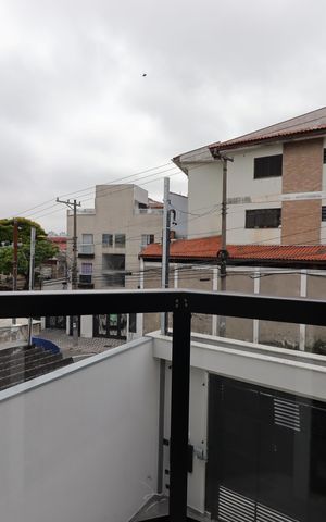 Casa à venda com 200m², 4 quartos e 4 vagasVaranda da Suíte 2