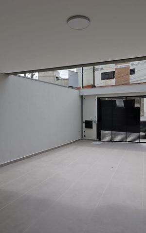 Casa à venda com 200m², 4 quartos e 4 vagasGaragem