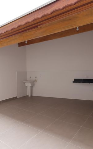 Casa à venda com 200m², 4 quartos e 4 vagasÁrea de Serviço