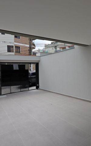 Casa à venda com 200m², 4 quartos e 4 vagasGaragem