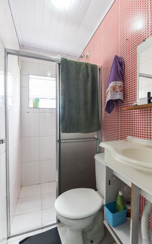 Casa à venda com 300m², 3 quartos e 3 vagas Casa à venda com 300m², 3 quartos e 3 vagasBanheiro Casa 2