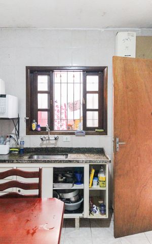 Casa à venda com 300m², 3 quartos e 3 vagas Casa à venda com 300m², 3 quartos e 3 vagasCozinha Casa 3