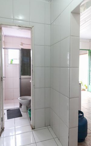 Casa à venda com 300m², 3 quartos e 3 vagas Casa à venda com 300m², 3 quartos e 3 vagasBanheiro Casa 2