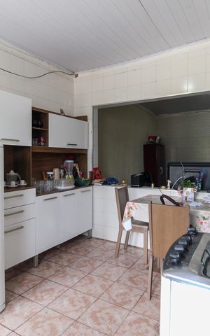 Casa à venda com 300m², 3 quartos e 3 vagas Casa à venda com 300m², 3 quartos e 3 vagasCozinha Casa 2