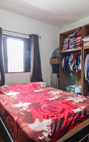 Casa à venda com 300m², 3 quartos e 3 vagas Casa à venda com 300m², 3 quartos e 3 vagasQuarto Casa 3