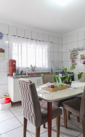 Casa à venda com 300m², 4 quartos e 3 vagasCozinha Casa 2