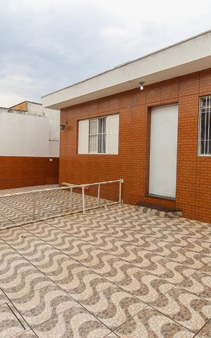Casa à venda com 300m², 4 quartos e 3 vagasGaragem