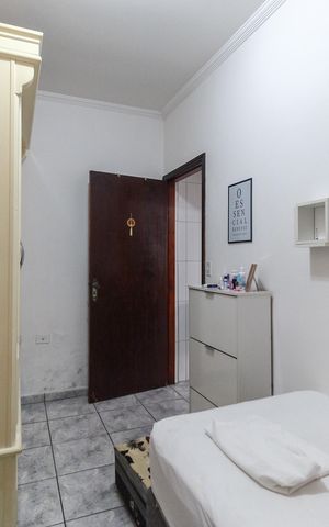 Casa à venda com 300m², 4 quartos e 3 vagasQuarto 2 Casa 1