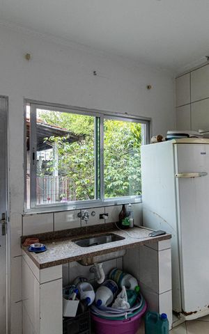 Casa à venda com 135m², 5 quartos e 2 vagas Casa à venda com 135m², 5 quartos e 2 vagasCasa 2 - Cozinha