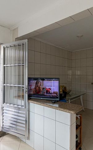 Casa à venda com 135m², 5 quartos e 2 vagas Casa à venda com 135m², 5 quartos e 2 vagasCasa 2 - Cozinha