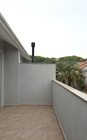 Casa à venda com 220m², 3 quartos e 2 vagasSacada do Quarto 3