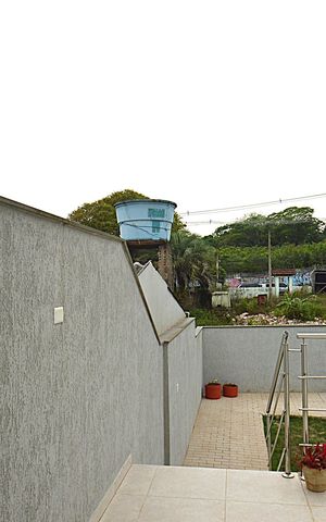 Casa à venda com 220m², 3 quartos e 2 vagasÁrea de Serviço vista da Rua
