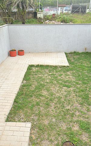 Casa à venda com 220m², 3 quartos e 2 vagasQuintal