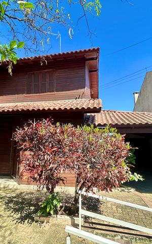 Casa para alugar com 210m², 7 quartos e 2 vagasFachada