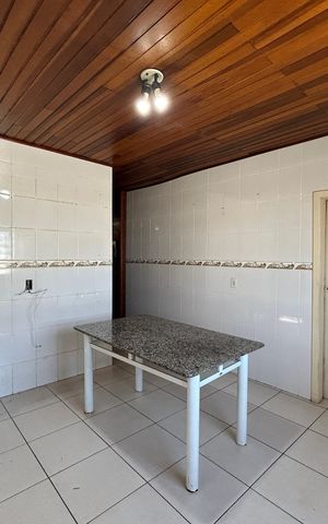 Casa para alugar com 210m², 7 quartos e 2 vagasCozinha