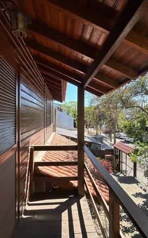 Casa para alugar com 210m², 7 quartos e 2 vagasSacada