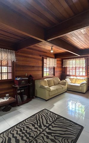 Casa para alugar com 210m², 7 quartos e 2 vagasSala