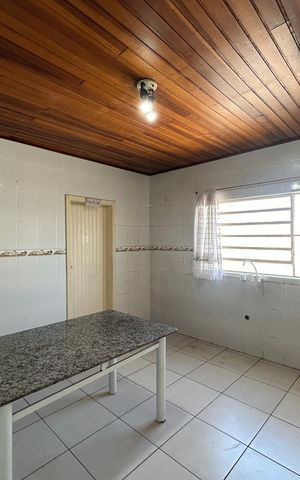 Casa para alugar com 210m², 7 quartos e 2 vagasCozinha