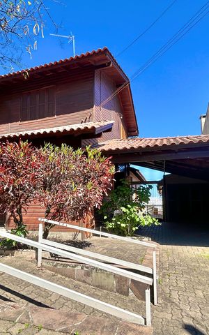 Casa para alugar com 210m², 7 quartos e 2 vagasFachada
