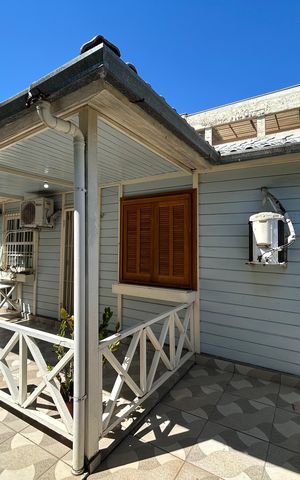 Casa para alugar com 210m², 7 quartos e 2 vagasFachada - Casa 2