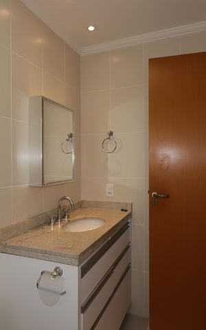 Apartamento à venda com 124m², 3 quartos e 3 vagasBanheiro da suíte 1