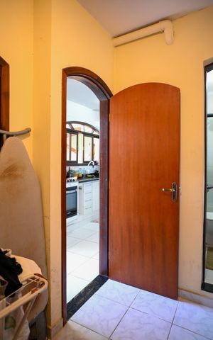 Casa à venda com 125m², 2 quartos e 2 vagasQuarto de Serviço