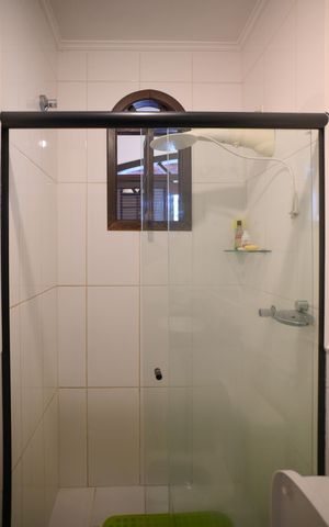 Casa à venda com 125m², 2 quartos e 2 vagasBanheiro Quarto 2 - Suite
