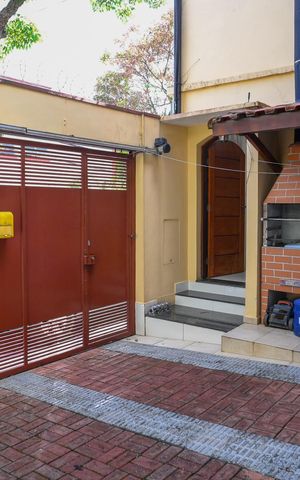 Casa à venda com 125m², 2 quartos e 2 vagasGaragem