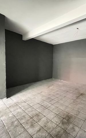 Casa à venda com 250m², 2 quartos e 4 vagas Casa à venda com 250m², 2 quartos e 4 vagasGaragem