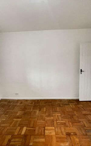 Casa à venda com 250m², 2 quartos e 4 vagas Casa à venda com 250m², 2 quartos e 4 vagasQuarto 1