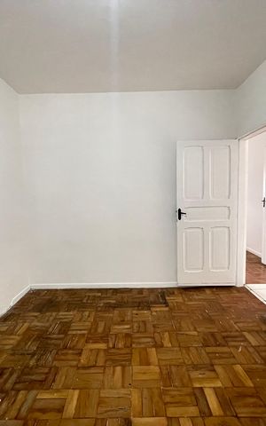 Casa à venda com 250m², 2 quartos e 4 vagas Casa à venda com 250m², 2 quartos e 4 vagasQuarto 2