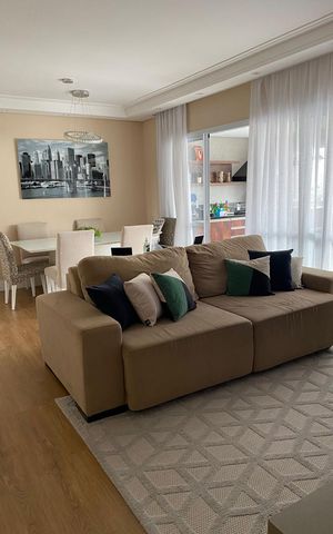 Apartamento à venda com 127m², 3 quartos e 3 vagas Apartamento à venda com 127m², 3 quartos e 3 vagasSala