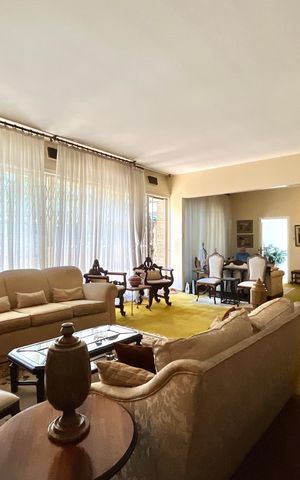 Casa para alugar com 250m², 3 quartos e 6 vagas Casa para alugar com 250m², 3 quartos e 6 vagasSala