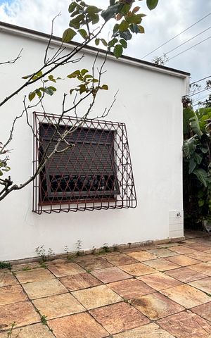 Casa para alugar com 250m², 3 quartos e 6 vagas Casa para alugar com 250m², 3 quartos e 6 vagasGaragem