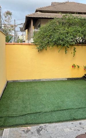 Casa de condomínio à venda com 120m², 4 quartos e 2 vagas Casa de condomínio à venda com 120m², 4 quartos e 2 vagasQuintal