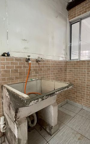 Casa para alugar com 80m², 2 quartos e 1 vaga Casa para alugar com 80m², 2 quartos e 1 vagaÁrea de Serviço