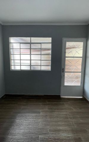 Casa para alugar com 80m², 2 quartos e 1 vaga Casa para alugar com 80m², 2 quartos e 1 vagaSala