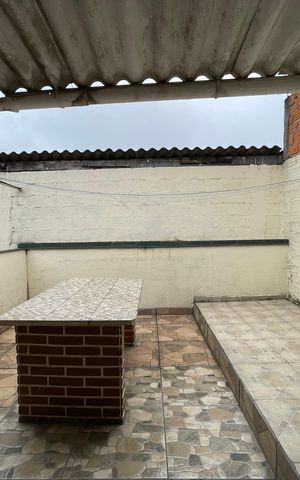 Casa para alugar com 80m², 2 quartos e 1 vaga Casa para alugar com 80m², 2 quartos e 1 vagaQuintal