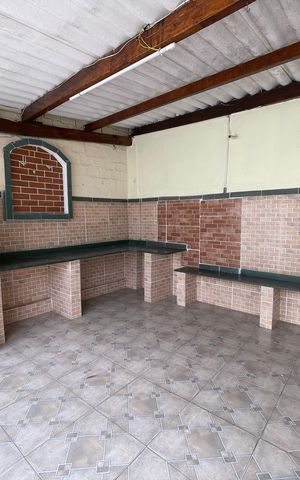 Casa para alugar com 80m², 2 quartos e 1 vaga Casa para alugar com 80m², 2 quartos e 1 vagaQuintal