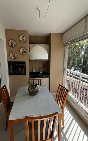 Apartamento à venda com 126m², 3 quartos e 2 vagas Apartamento à venda com 126m², 3 quartos e 2 vagasVaranda da Sala