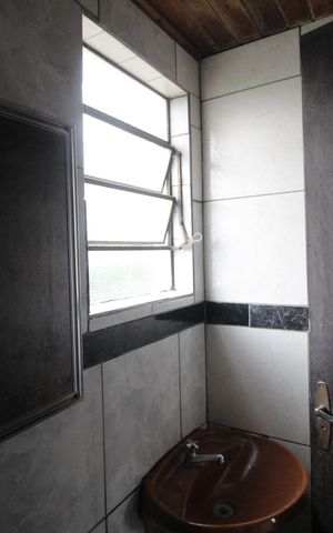 Casa à venda com 212m², 3 quartos e 3 vagasBanheiro 2