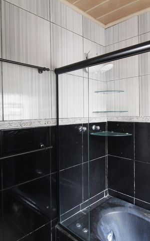 Casa à venda com 212m², 3 quartos e 3 vagasBanheiro