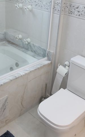 Apartamento à venda com 247m², 4 quartos e 3 vagasBanheiro da Suíte 2