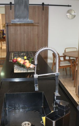 Apartamento à venda com 247m², 4 quartos e 3 vagasCozinha